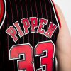 MITCHELL & NESS NBA CHICAGO BULLS SCOTTIE PIPPEN #33 SWINGMAN JERSEY BLACK