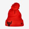 NEW ERA CHICAGO BULLS INFILL BOBBLE BEANIE RED