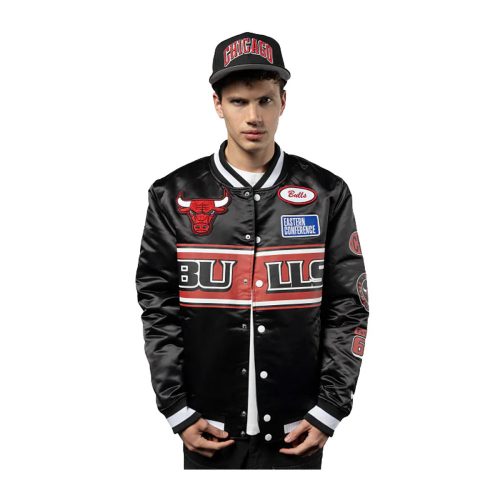 New Era NBA Chicago Bulls 2024 Rally Drive Satin Jacket Black M