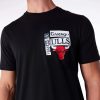 New Era Chicago Bulls Newspaper Graphic Tee Black L