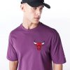 New Era League Essential Chicago Bulls Oversized T-Shirt Purple M