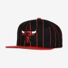 MITCHELL & NESS CHICAGO BULLS TEAM PIN SNAPBACK Black