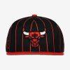 MITCHELL & NESS CHICAGO BULLS TEAM PIN SNAPBACK Black