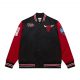 Mitchell & Ness NBA Primetime Heavyweight Satin Jacket Vintage Logo Chicago Bulls Black S